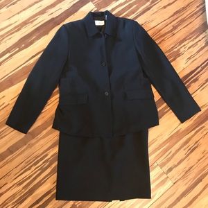 Liz Claiborne Villager Black Blazer and Skirt Set